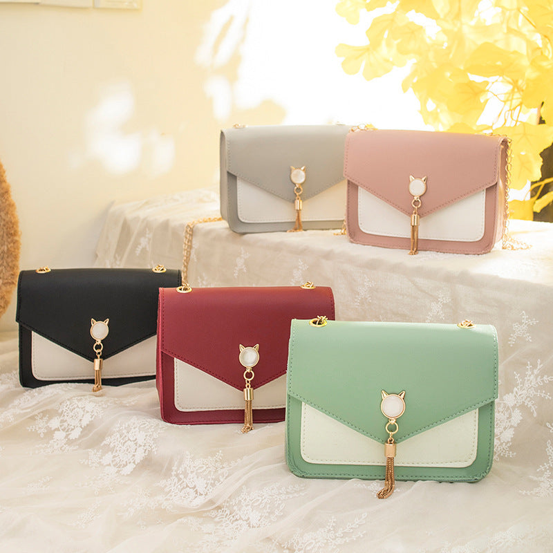 Vierkant crossbody tasje met kattensluiting