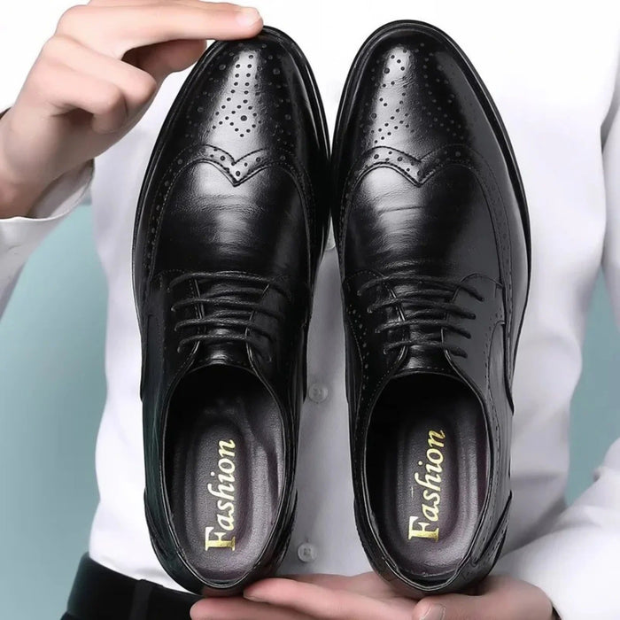 Heren Brogue Schoenen met Vetersluiting en Geperforeerd Detail