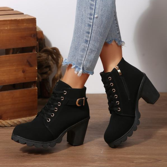 Katni | Chic Veterschoenen met Metalen Gesp Chunky Enkellaarsjes