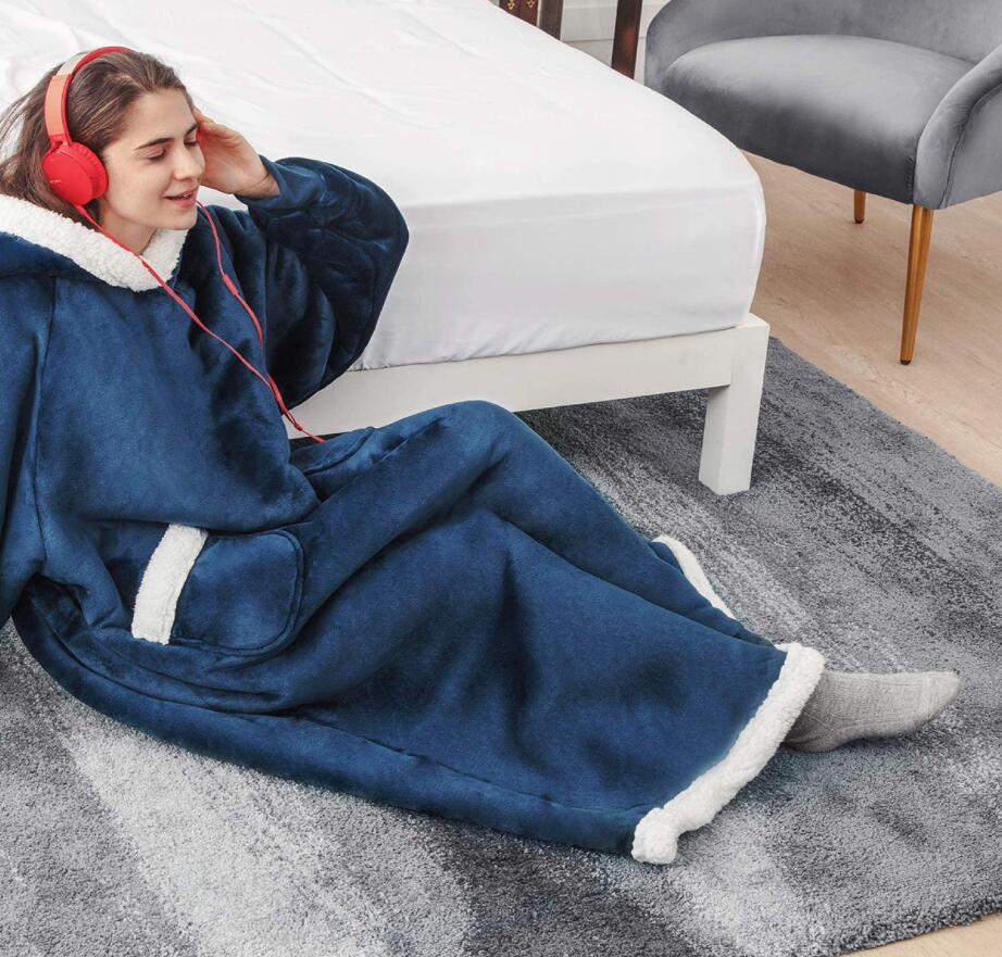 Oversized hoodie deken met sherpa capuchon