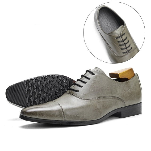 Heren Leren Slip-On Schoenen met Cap-Toe en Sierveters